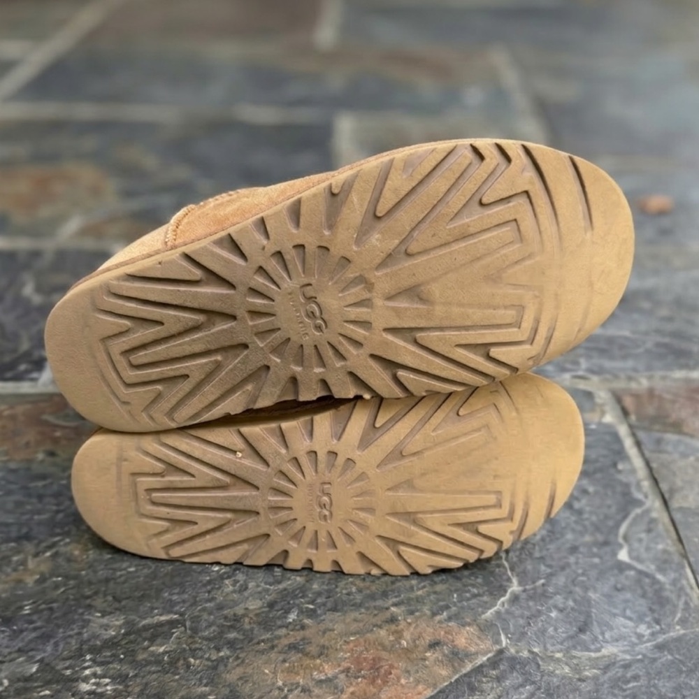 UGG Bailey Button Triplex Suede Chestnut Boots Si… - image 7